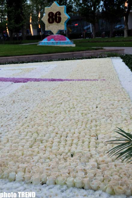 Holiday of Flowers celebrated in parks in Baku - PHOTO SESSION